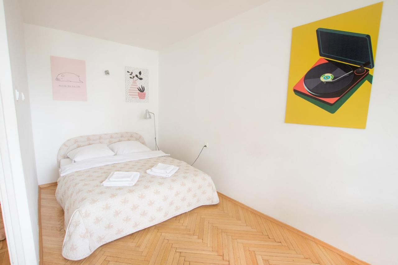 Amazing View And Great Location. Ratusz Arsenal. Apartamento Varsóvia Exterior foto